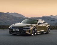 2022 Audi RS e-tron GT - UK version - Front Three-Quarter Wallpaper 190x150