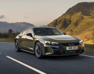 2022 Audi RS e-tron GT - UK version - Front Three-Quarter Wallpaper 190x150