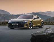 2022 Audi RS e-tron GT - UK version - Front Three-Quarter Wallpaper 190x150