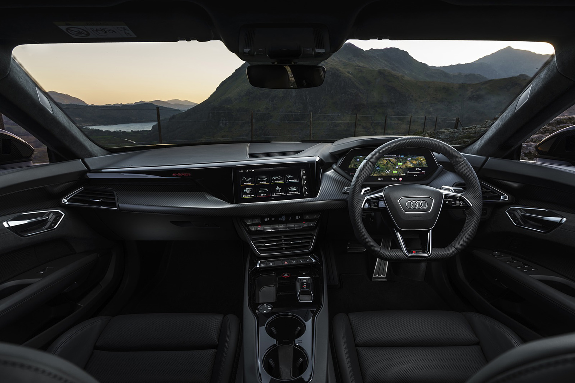 Download 2022 Audi RS e-tron GT - UK version - Interior, Cockpit HD Wallpaper 1920x1279 #44