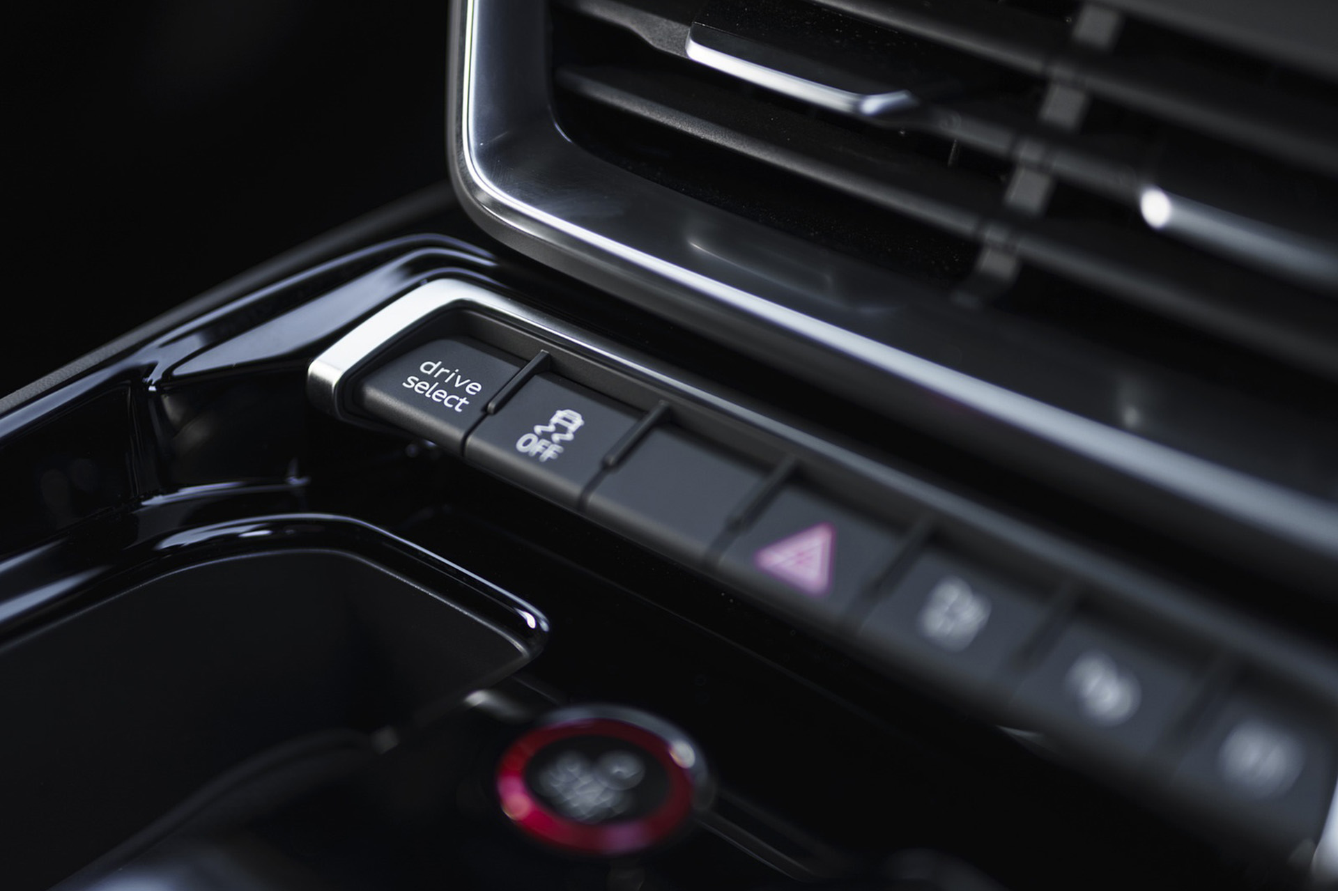 Download 2022 Audi RS e-tron GT - UK version - Interior, Detail HD Wallpaper 1920x1279 #45