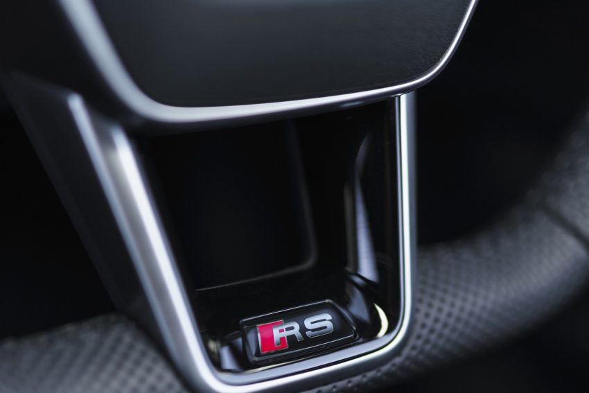 2022 Audi RS e-tron GT - UK version - Interior, Steering Wheel Wallpaper 850x567 #49