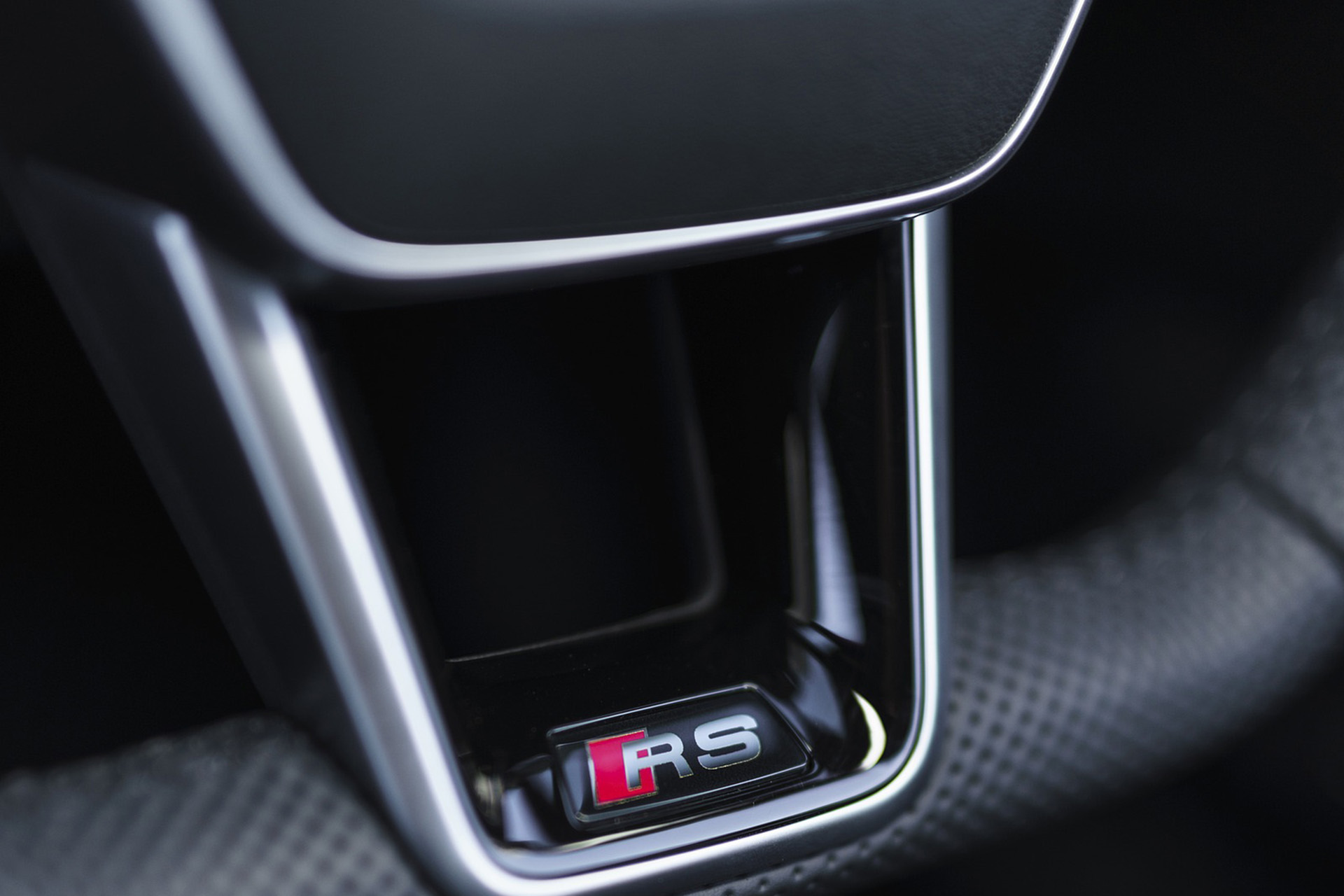 Download 2022 Audi RS e-tron GT - UK version - Interior, Steering Wheel HD Wallpaper 1920x1280 #49