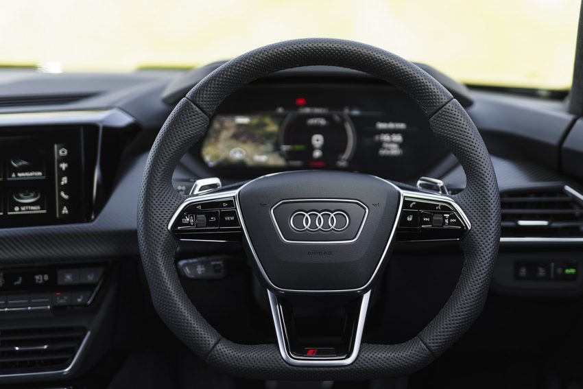 2022 Audi RS e-tron GT - UK version - Interior, Steering Wheel Wallpaper 850x567 #50