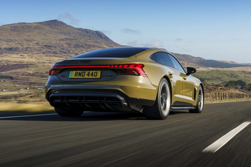 2022 Audi RS e-tron GT - UK version - Rear Wallpaper 850x567 #9