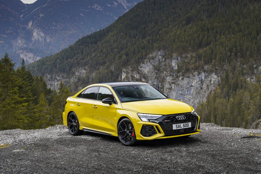 2022 Audi RS3 Saloon Launch Edition - UK version - Front Three-Quarter Wallpaper 850x567 #43