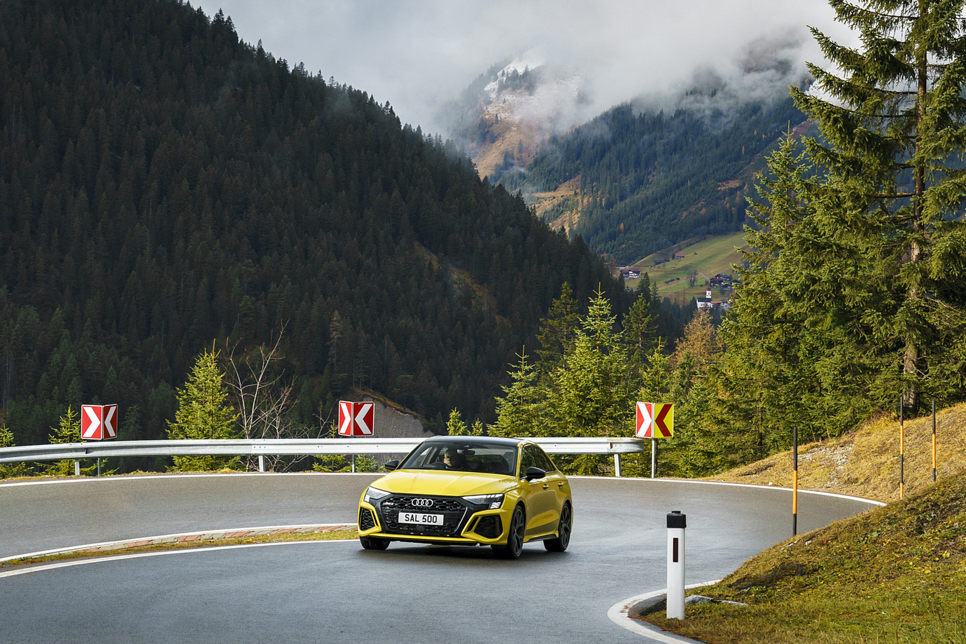 Download 2022 Audi RS3 Saloon Launch Edition - UK version - Front HD Wallpaper 1920x1280 #26