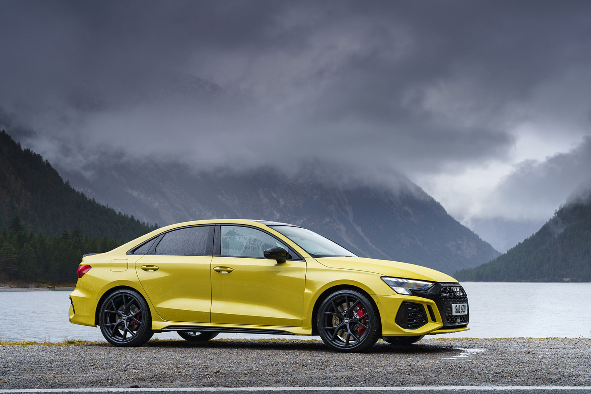 Download 2022 Audi RS3 Saloon Launch Edition - UK version - Side HD Wallpaper 1920x1280 #40