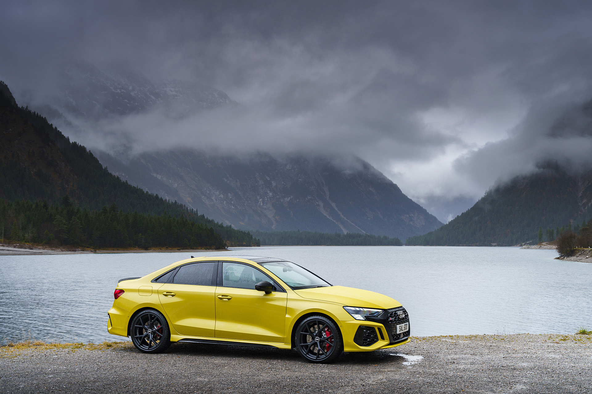 Download 2022 Audi RS3 Saloon Launch Edition - UK version - Side HD Wallpaper 1920x1280 #41