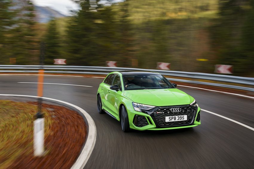 2022 Audi RS3 Sportback Launch Edition - UK version - Front Three-Quarter Wallpaper 850x567 #38