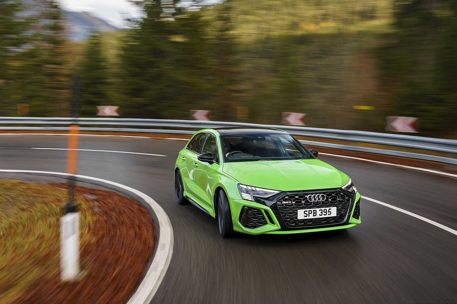 Download 2022 Audi RS3 Sportback Launch Edition - UK version - Front Three-Quarter HD Wallpaper 1920x1280 #38