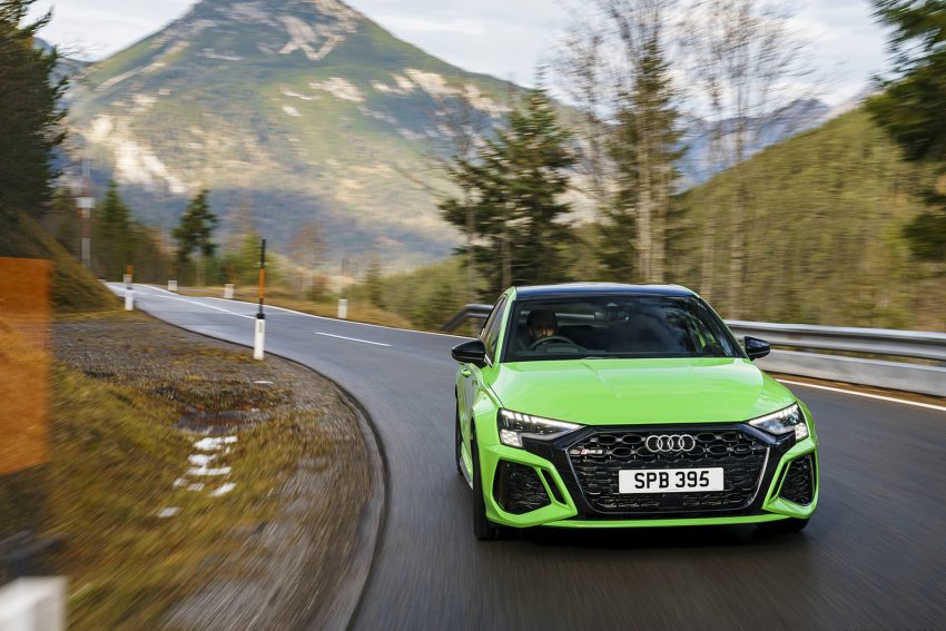 2022 Audi RS3 Sportback Launch Edition - UK version - Front Wallpaper 850x567 #10