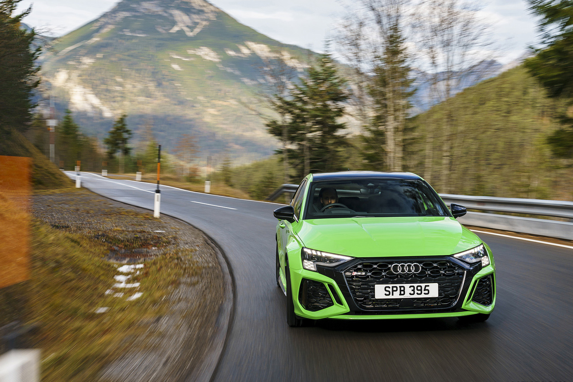 Download 2022 Audi RS3 Sportback Launch Edition - UK version - Front HD Wallpaper 1920x1280 #10
