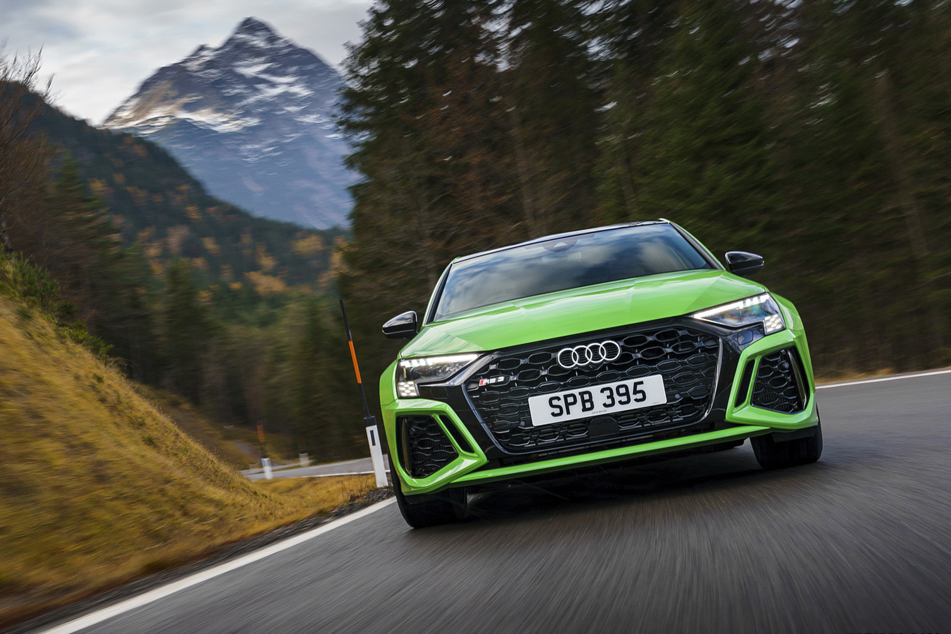 Download 2022 Audi RS3 Sportback Launch Edition - UK version - Front HD Wallpaper 1920x1280 #43