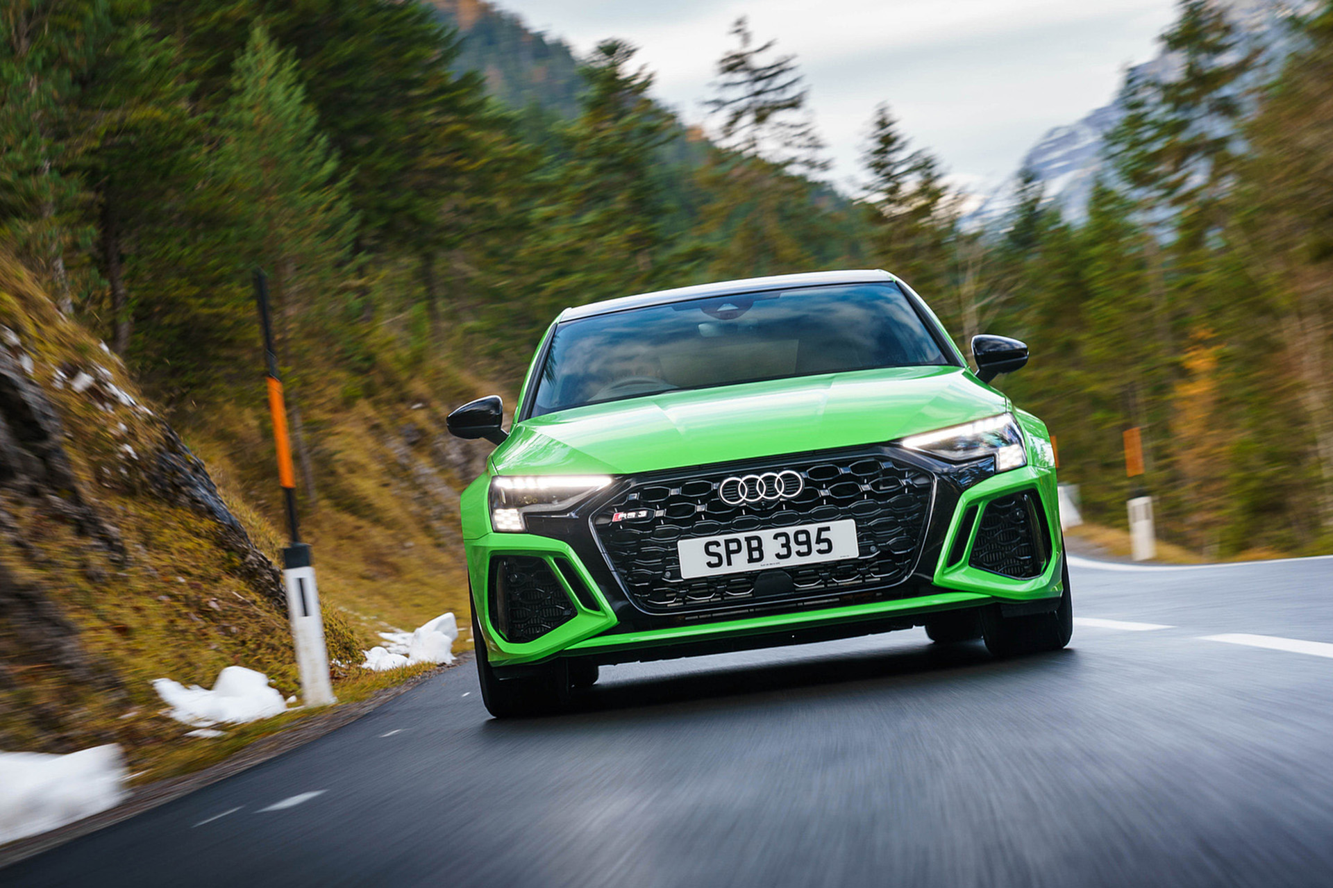 Download 2022 Audi RS3 Sportback Launch Edition - UK version - Front HD Wallpaper 1920x1279 #44