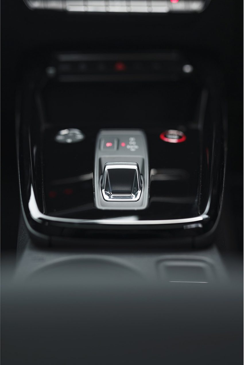 2022 Audi RS3 Sportback Launch Edition - UK version - Interior, Detail Phone Wallpaper 850x1270 #106