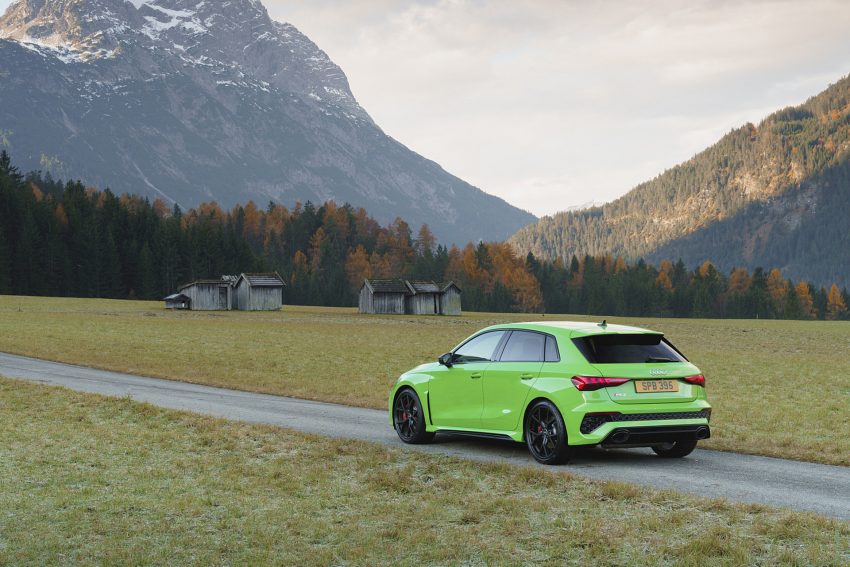 2022 Audi RS3 Sportback Launch Edition - UK version - Rear Three-Quarter Wallpaper 850x567 #53