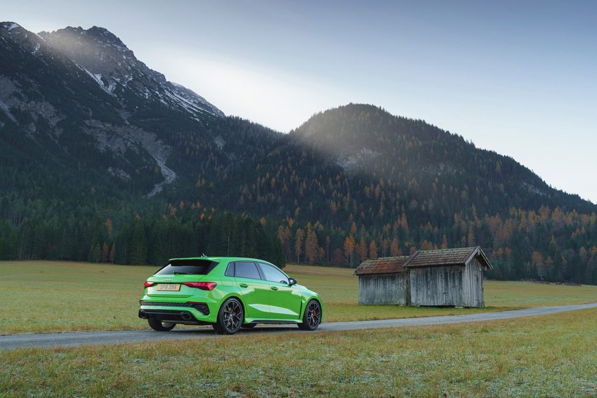 2022 Audi RS3 Sportback Launch Edition - UK version - Rear Three-Quarter Wallpaper 850x567 #55