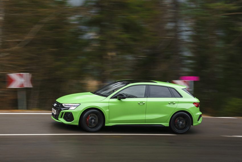 2022 Audi RS3 Sportback Launch Edition - UK version - Side Wallpaper 850x567 #6