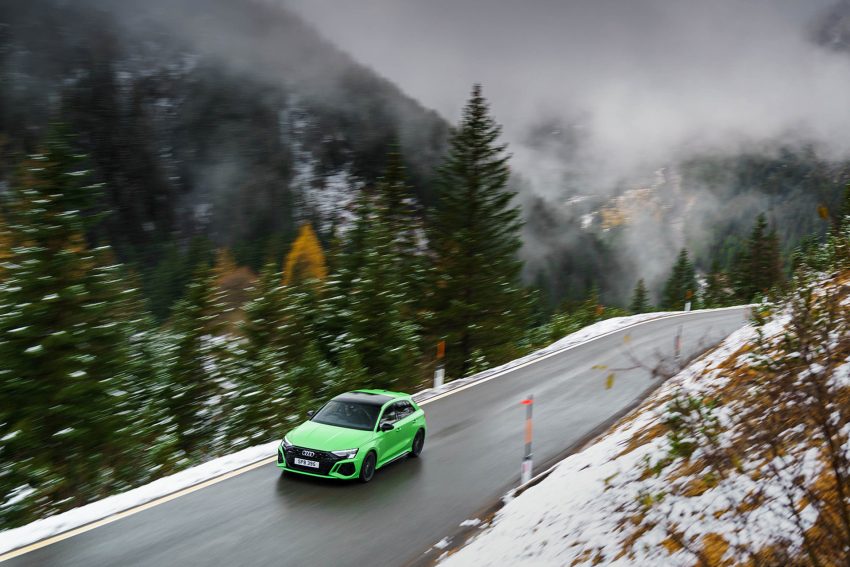 2022 Audi RS3 Sportback Launch Edition - UK version - Top Wallpaper 850x567 #35