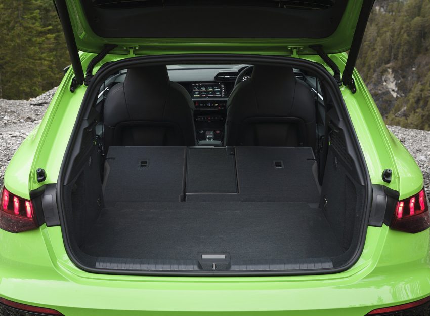 2022 Audi RS3 Sportback Launch Edition - UK version - Trunk Wallpaper 850x624 #112