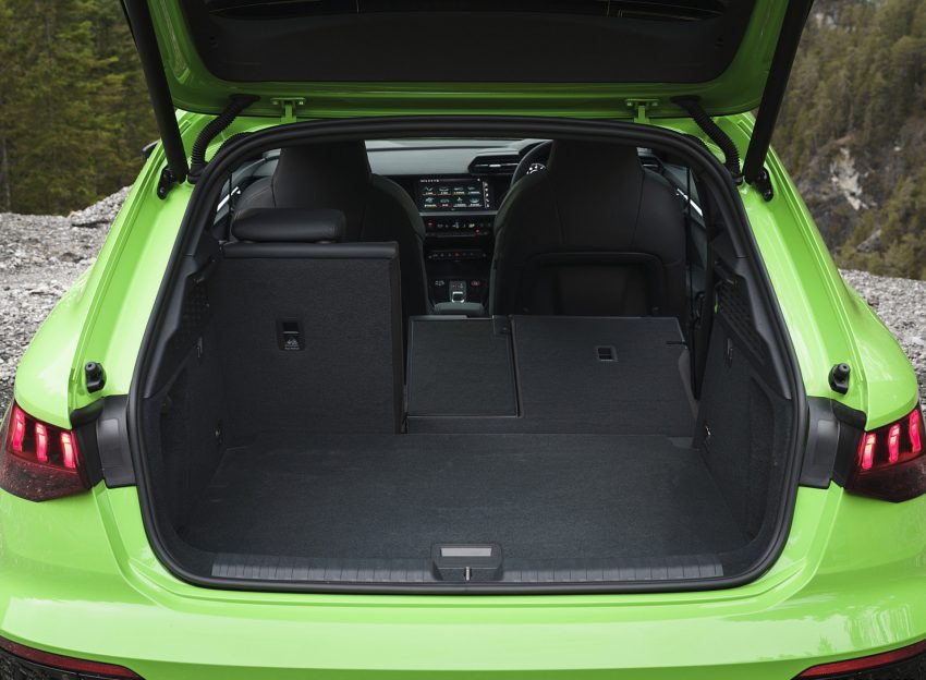 2022 Audi RS3 Sportback Launch Edition - UK version - Trunk Wallpaper 850x624 #113