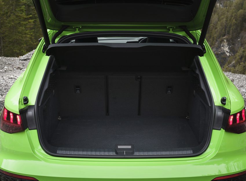 2022 Audi RS3 Sportback Launch Edition - UK version - Trunk Wallpaper 850x624 #115