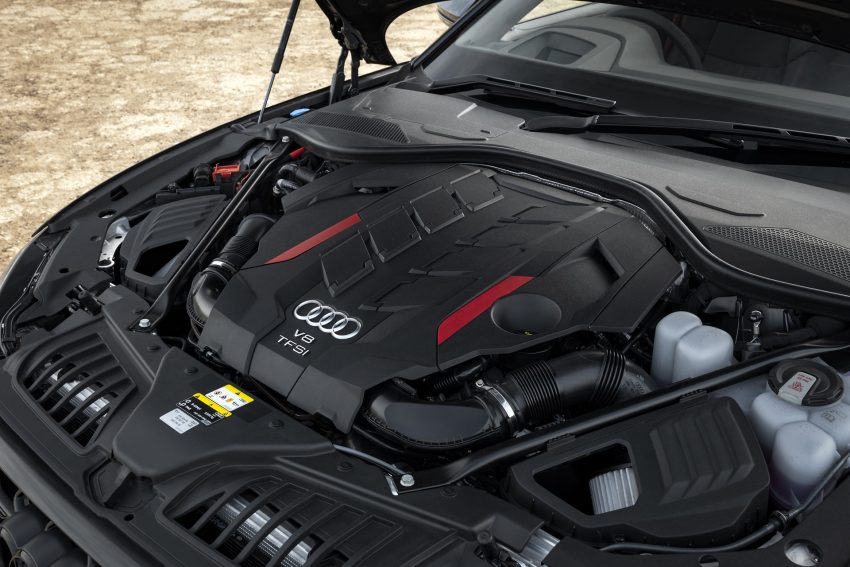 2022 Audi S8 TFSI quattro - UK version - Engine Wallpaper 850x567 #37