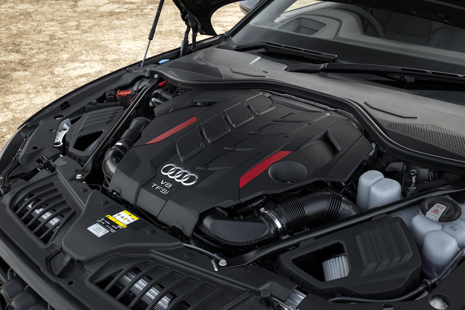 Download 2022 Audi S8 TFSI quattro - UK version - Engine HD Wallpaper 1920x1280 #37