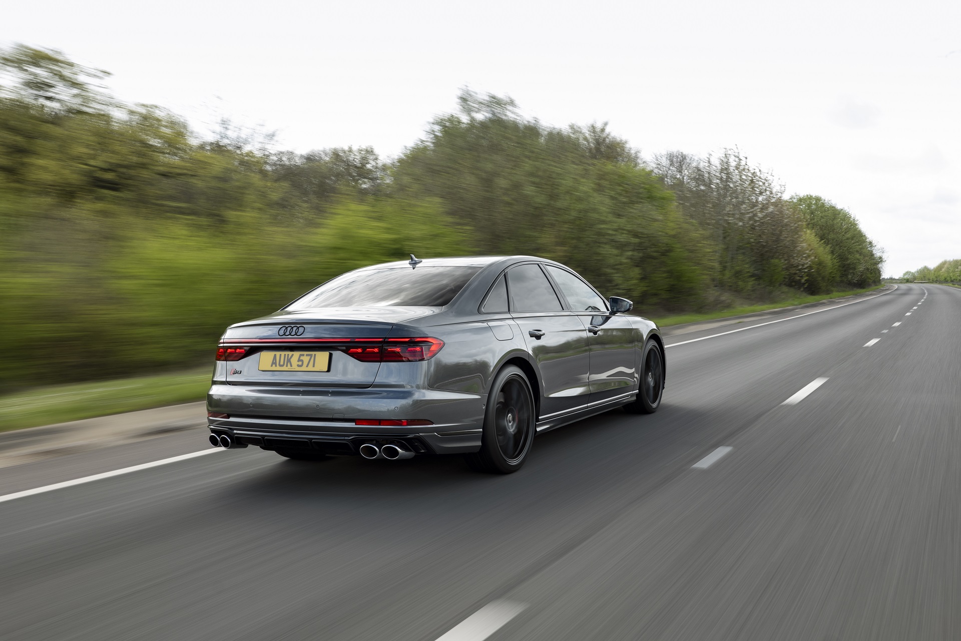 Download 2022 Audi S8 TFSI quattro - UK version - Rear Three-Quarter HD Wallpaper 1920x1280 #9
