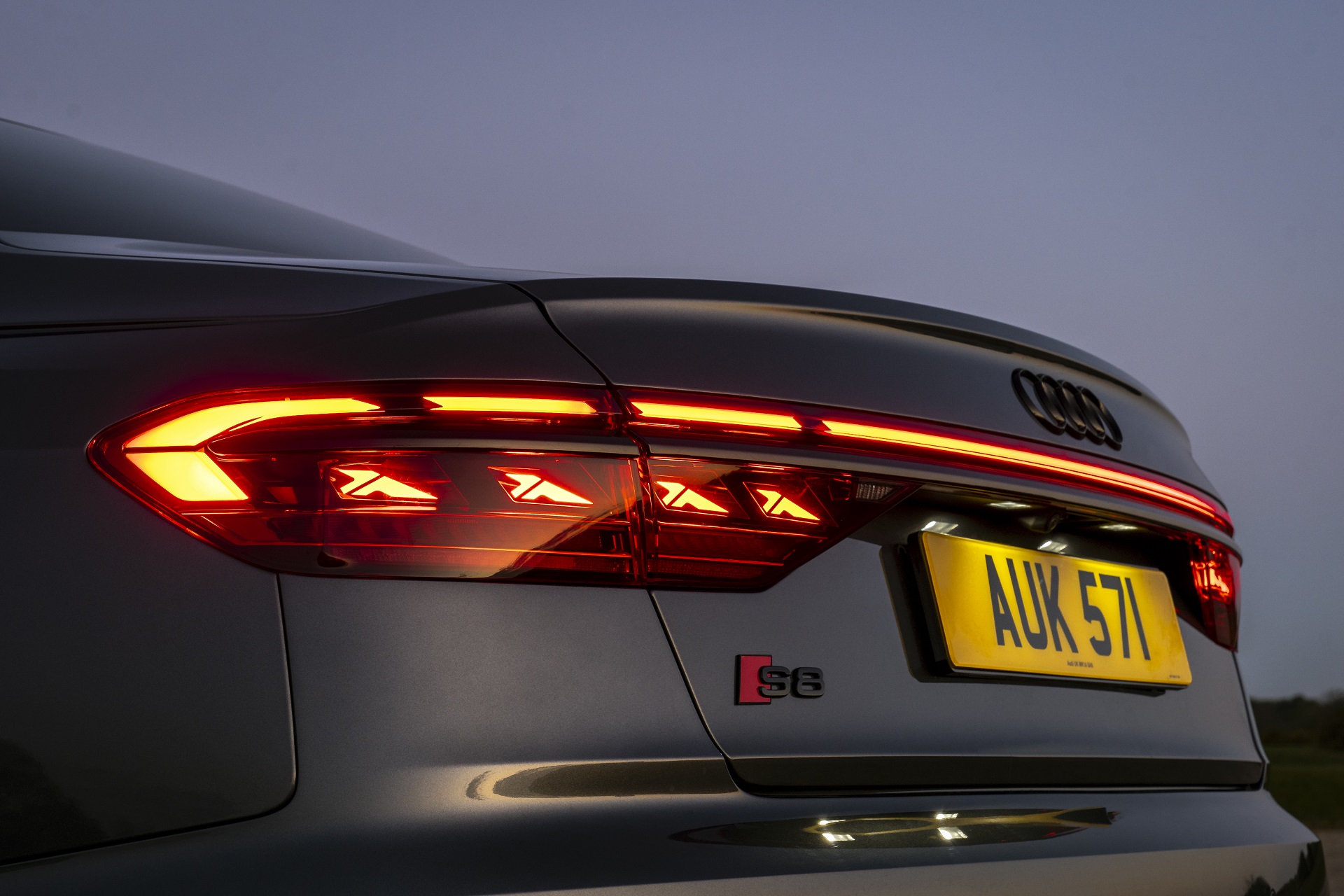 Download 2022 Audi S8 TFSI quattro - UK version - Tail Light HD Wallpaper 1920x1280 #31