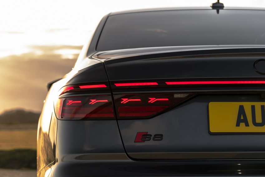 2022 Audi S8 TFSI quattro - UK version - Tail Light Wallpaper 850x567 #33