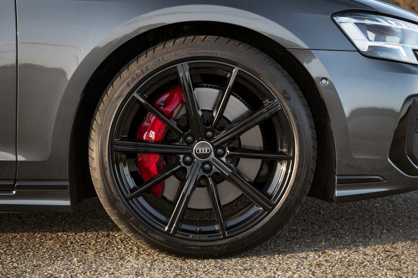 2022 Audi S8 TFSI quattro - UK version - Wheel Wallpaper 850x567 #28