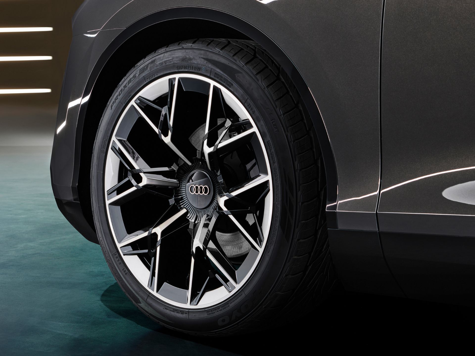 Download 2022 Audi Urbansphere Concept - Wheel HD Wallpaper 1920x1440 #35