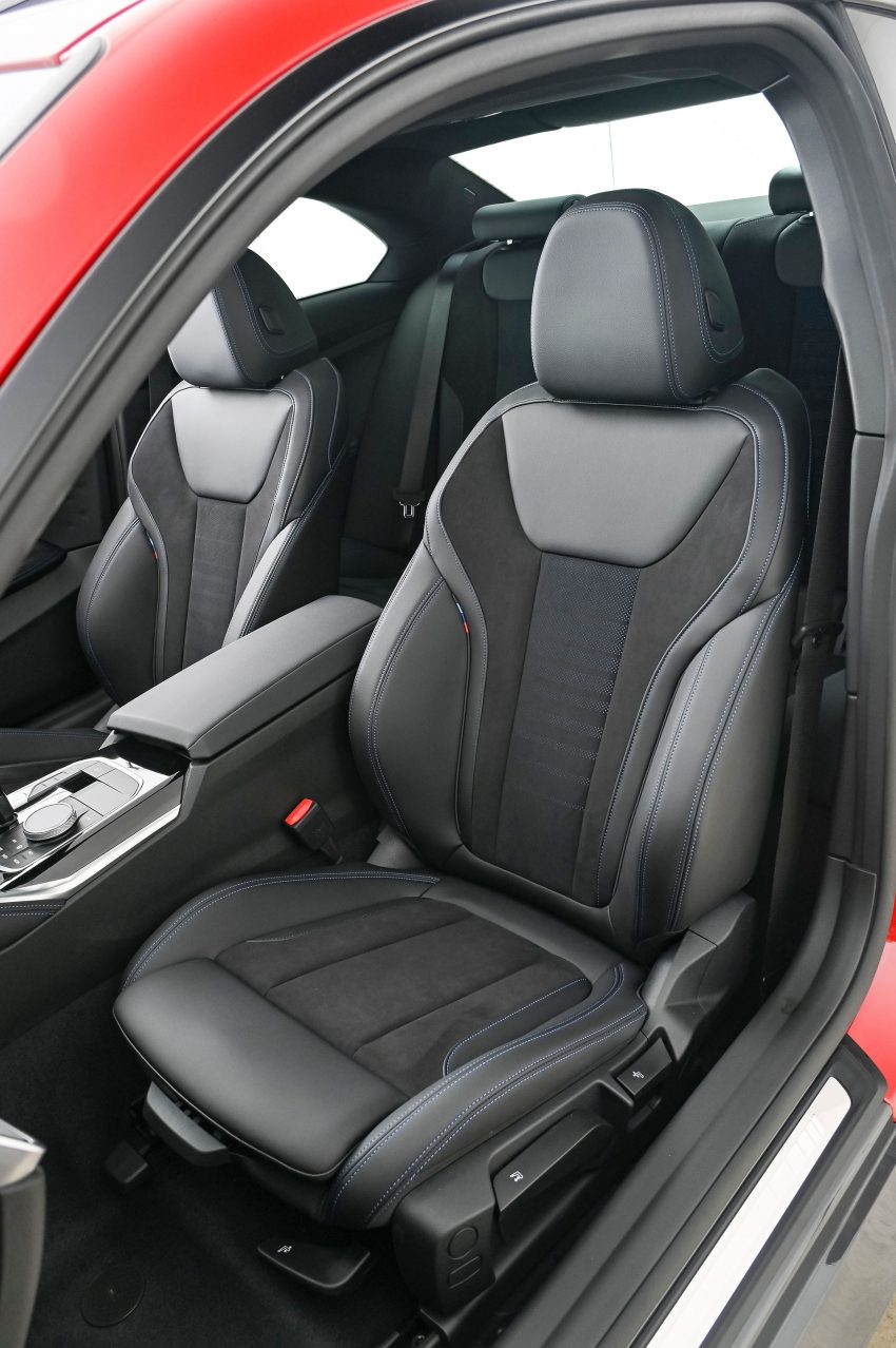 2022 BMW 220d Coupé - SA version - Interior, Seats Phone Wallpaper 850x1278 #25