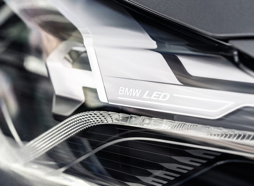 2022 BMW 220i Active Tourer - UK version - Headlight Wallpaper 850x624 #22