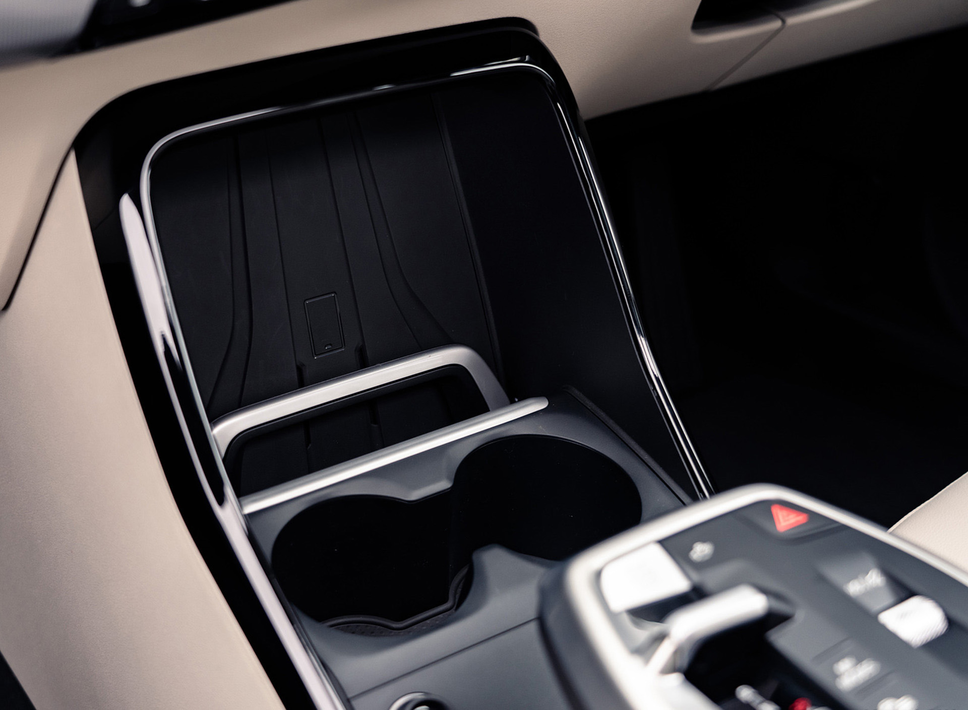 Download 2022 BMW 220i Active Tourer - UK version - Interior, Detail HD Wallpaper 1920x1409 #38