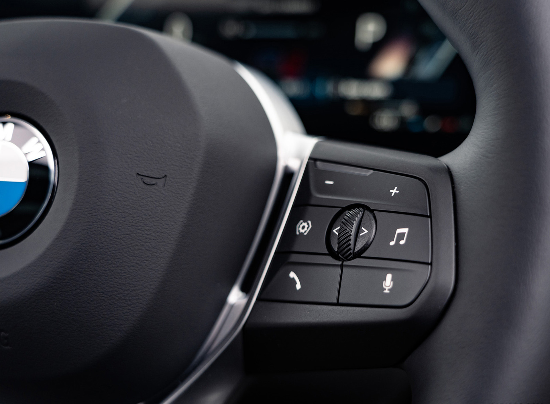 Download 2022 BMW 220i Active Tourer - UK version - Interior, Steering Wheel HD Wallpaper 1920x1409 #32