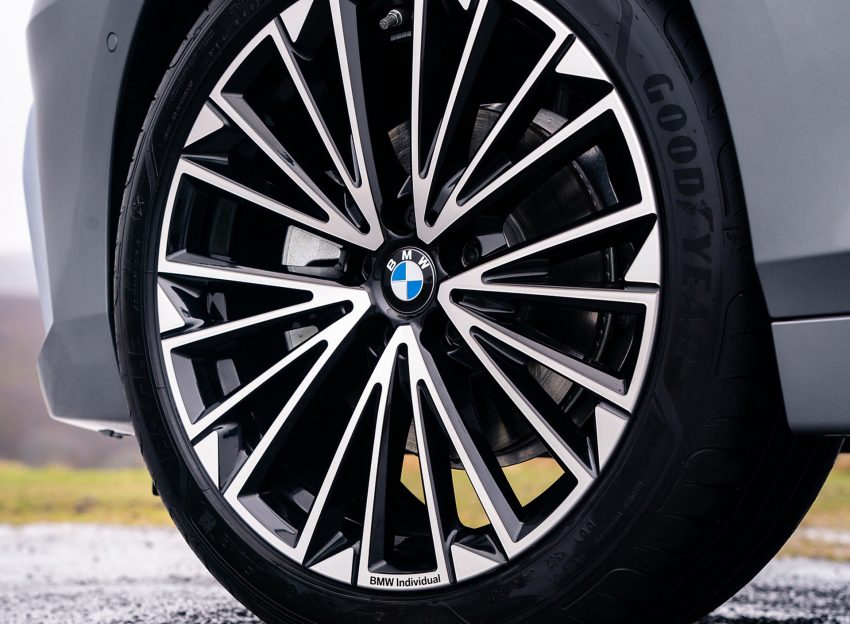2022 BMW 220i Active Tourer - UK version - Wheel Wallpaper 850x624 #23