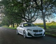 2022 BMW 220i Coupé - SA version - Front Three-Quarter Wallpaper 190x150