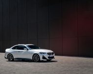 2022 BMW 220i Coupé - SA version - Front Three-Quarter Wallpaper 190x150