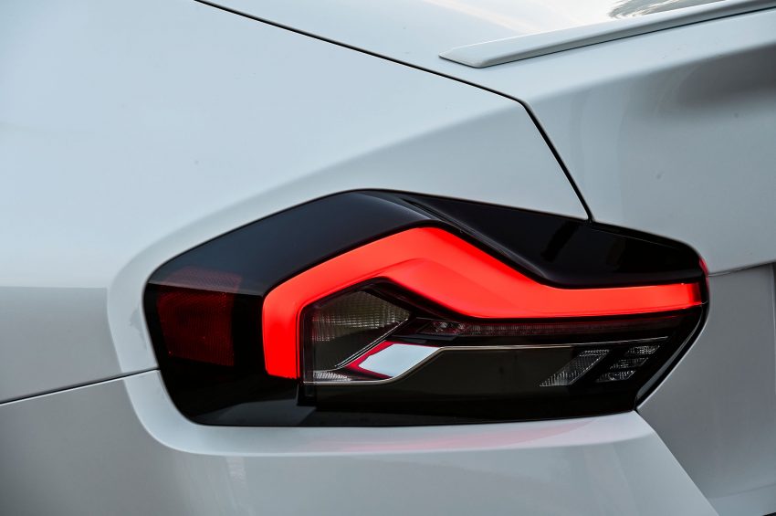 2022 BMW 220i Coupé - SA version - Tail Light Wallpaper 850x565 #19
