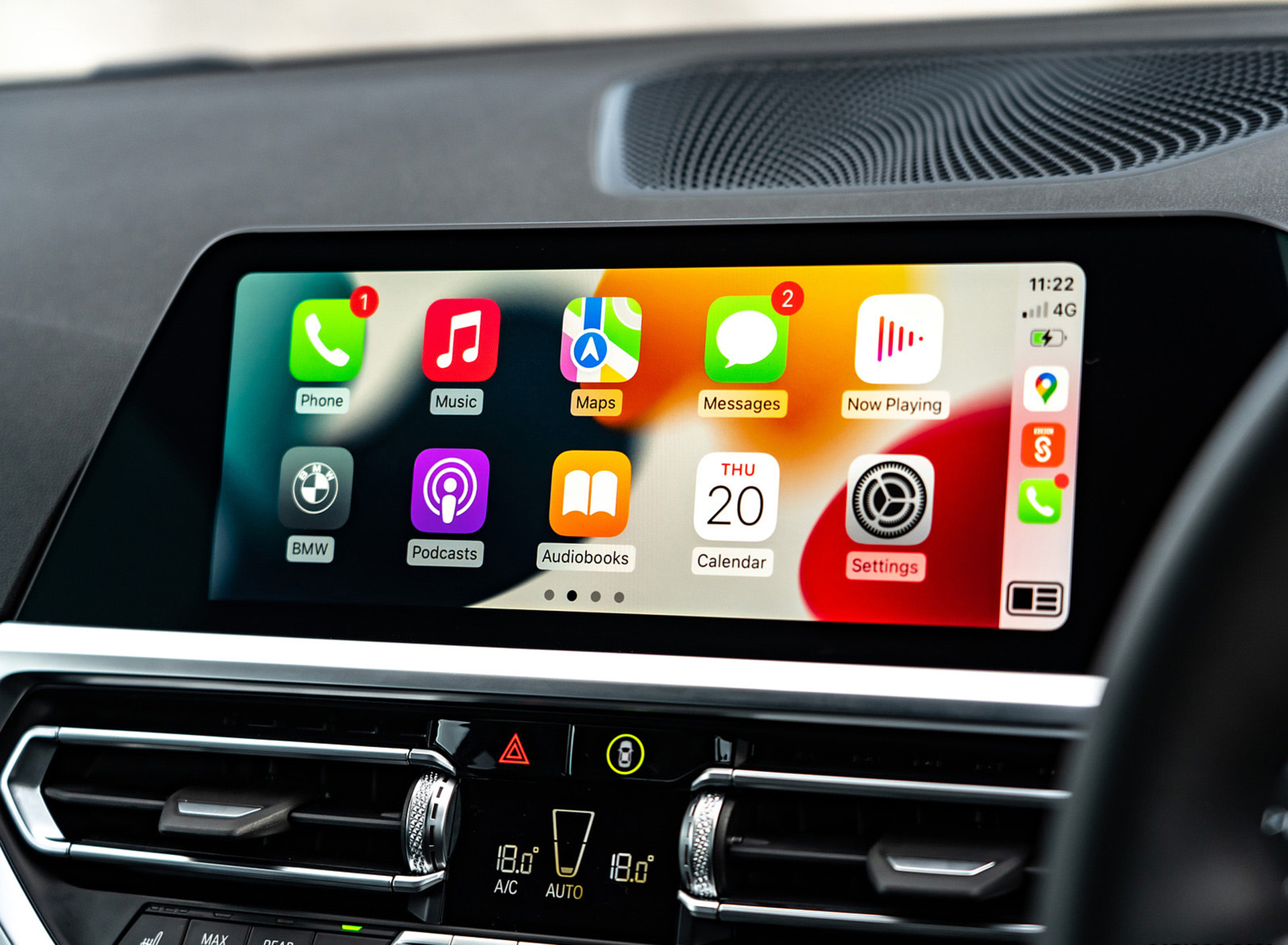 Download 2022 BMW 220i Coupé - UK version - Central Console HD Wallpaper 1920x1409 #31