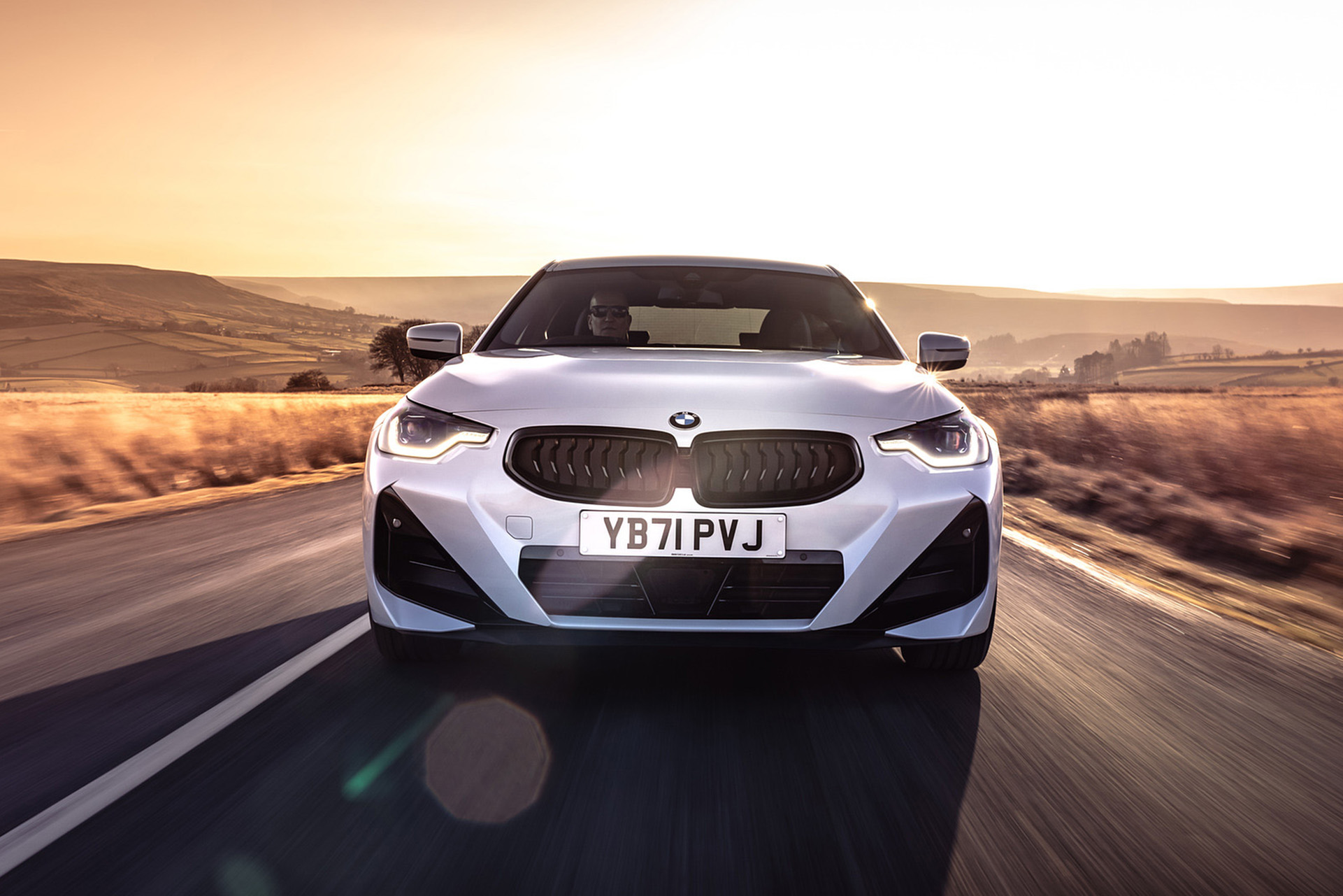 Download 2022 BMW 220i Coupé - UK version - Front HD Wallpaper 1921x1281 #6