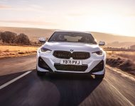 2022 BMW 220i Coupé - UK version - Front Wallpaper 190x150