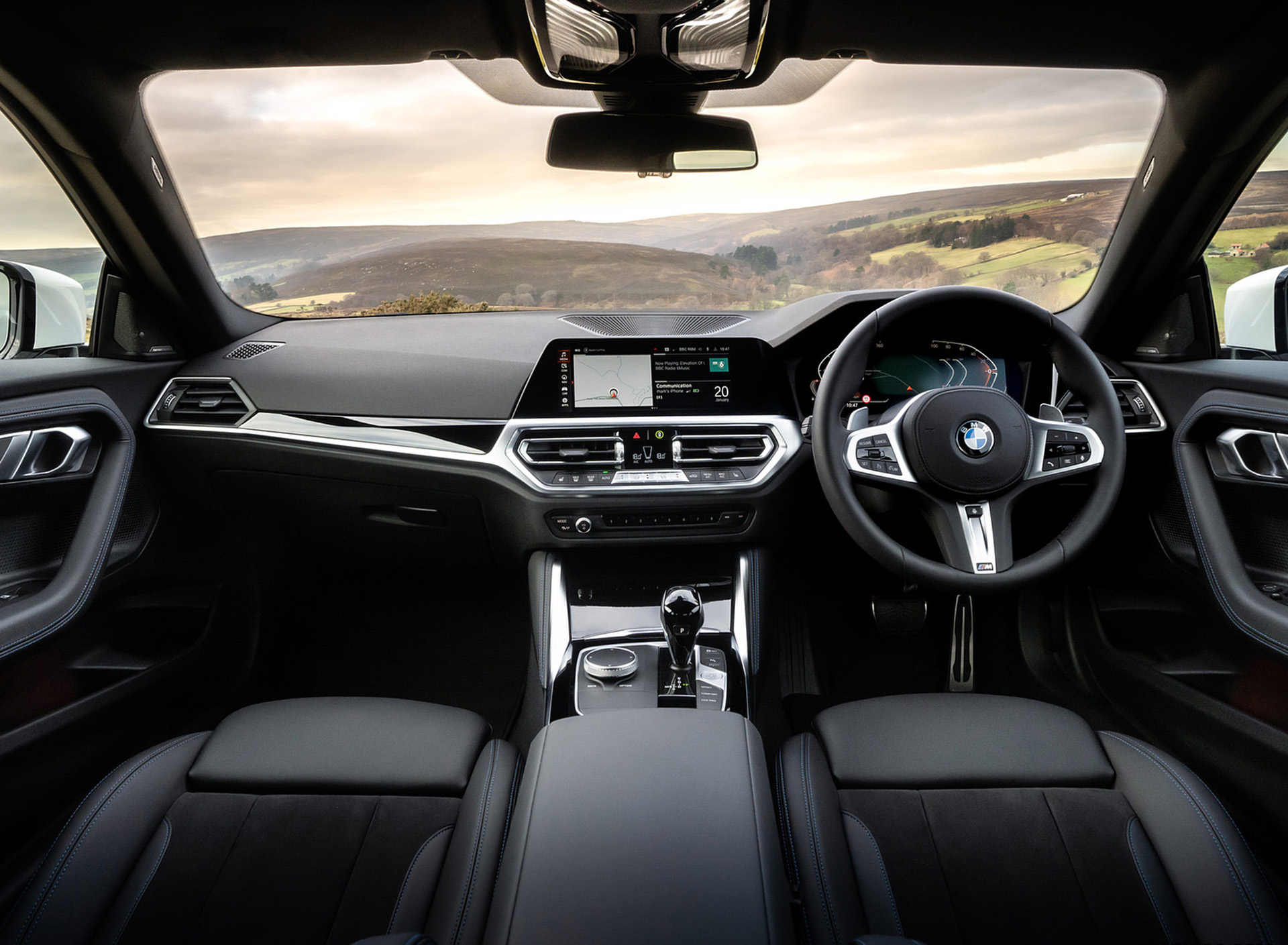 Download 2022 BMW 220i Coupé - UK version - Interior, Cockpit HD Wallpaper 1920x1409 #28