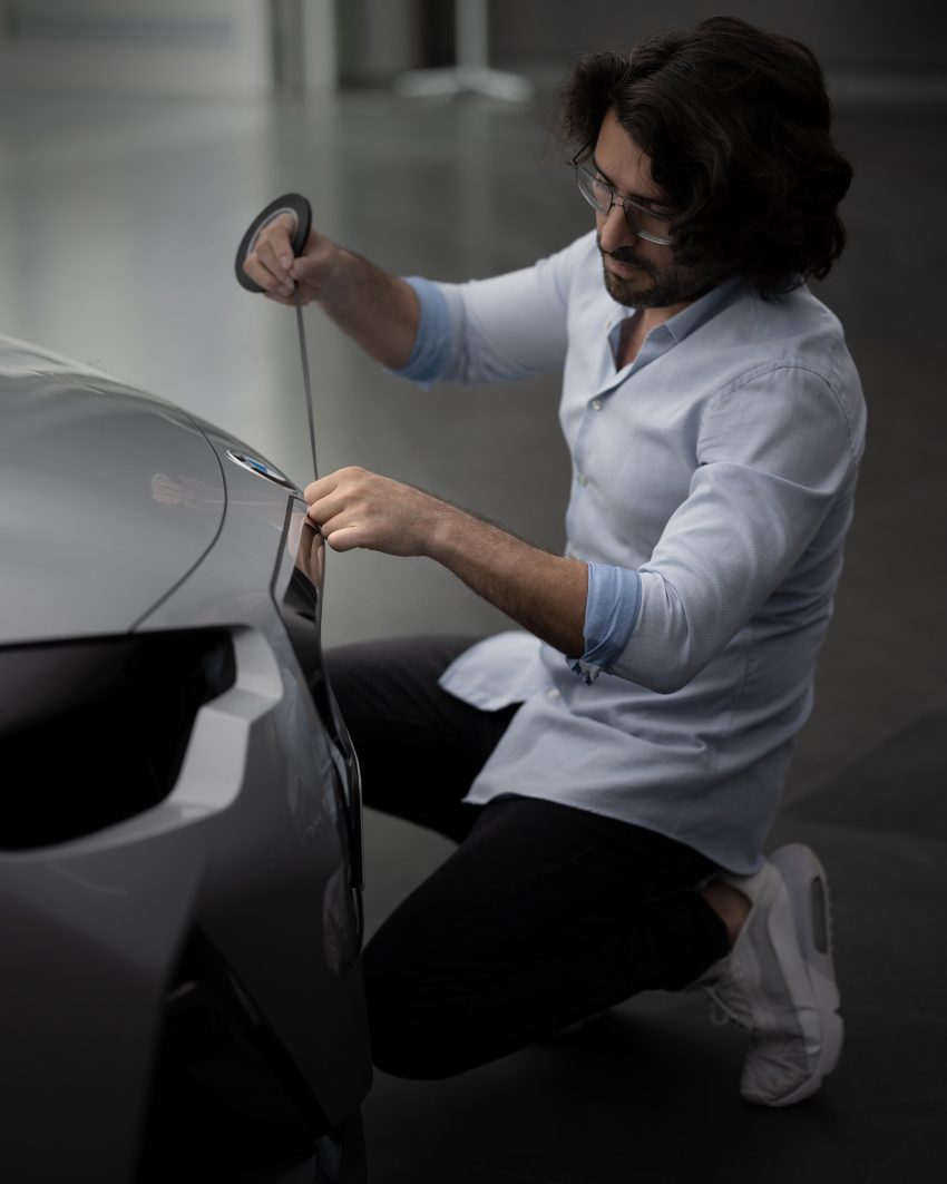 2022 BMW 220i Coupé - UK version - Making Of Phone Wallpaper 850x1063 #42