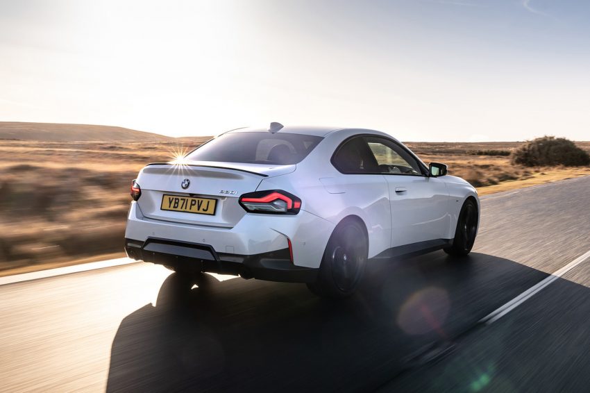 2022 BMW 220i Coupé - UK version - Rear Three-Quarter HD Wallpapers 850x566 #13 2022 BMW 220i Coupé - UK version - Rear Three-Quarter Wallpaper 850x566 #13