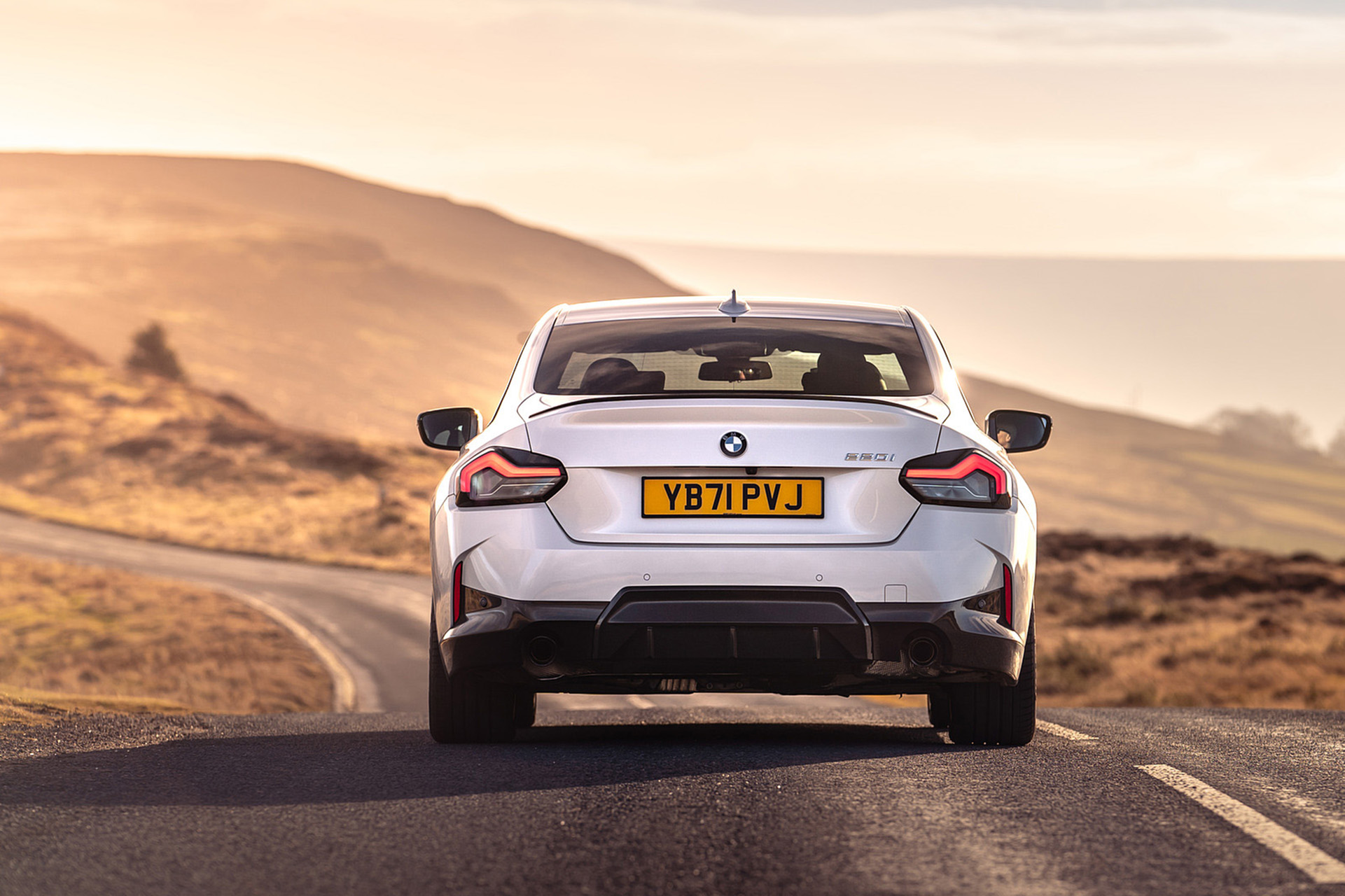 Download 2022 BMW 220i Coupé - UK version - Rear HD Wallpaper 1921x1280 #8