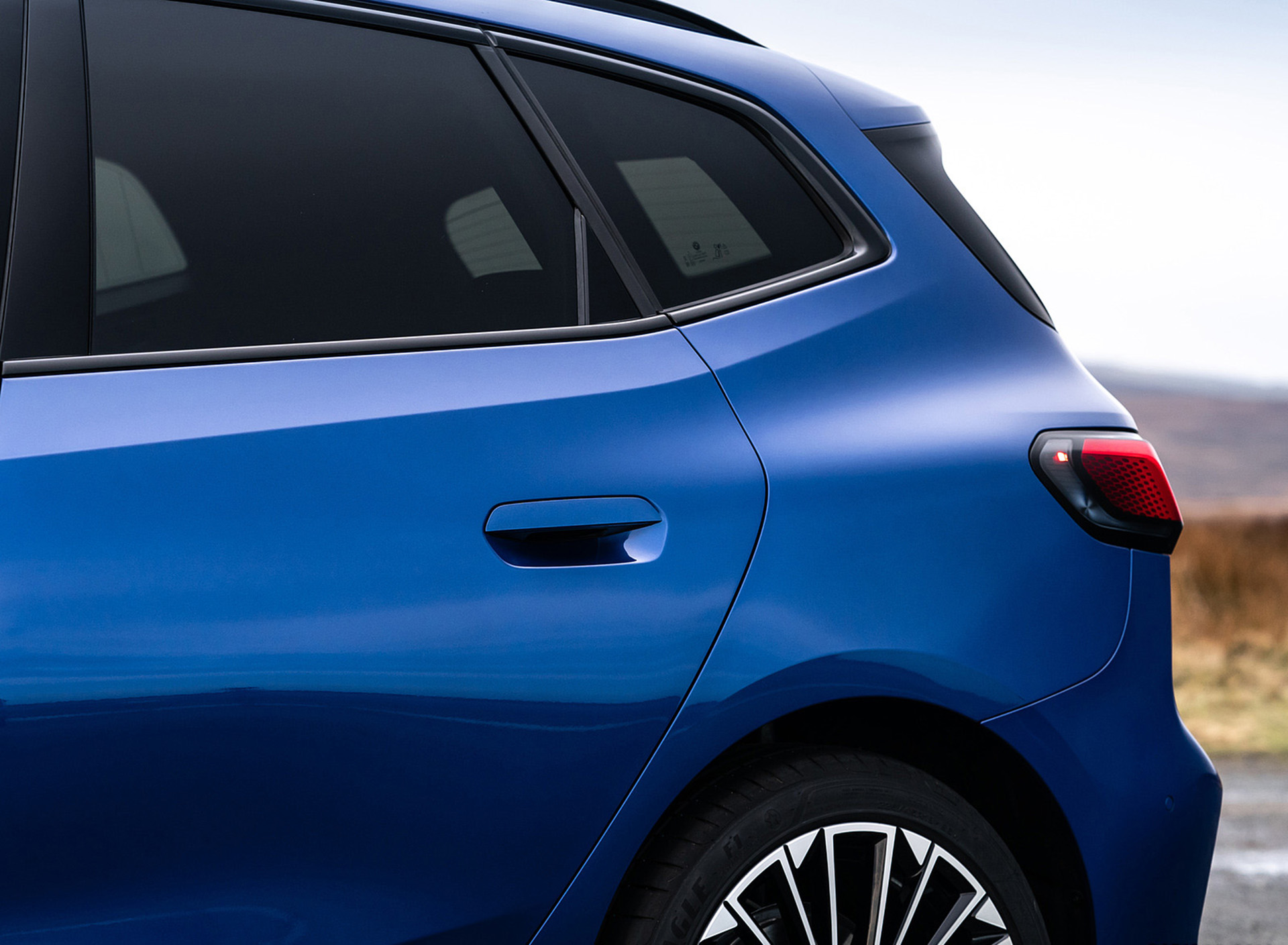 Download 2022 BMW 223i Active Tourer - UK version - Detail HD Wallpaper 1920x1409 #20